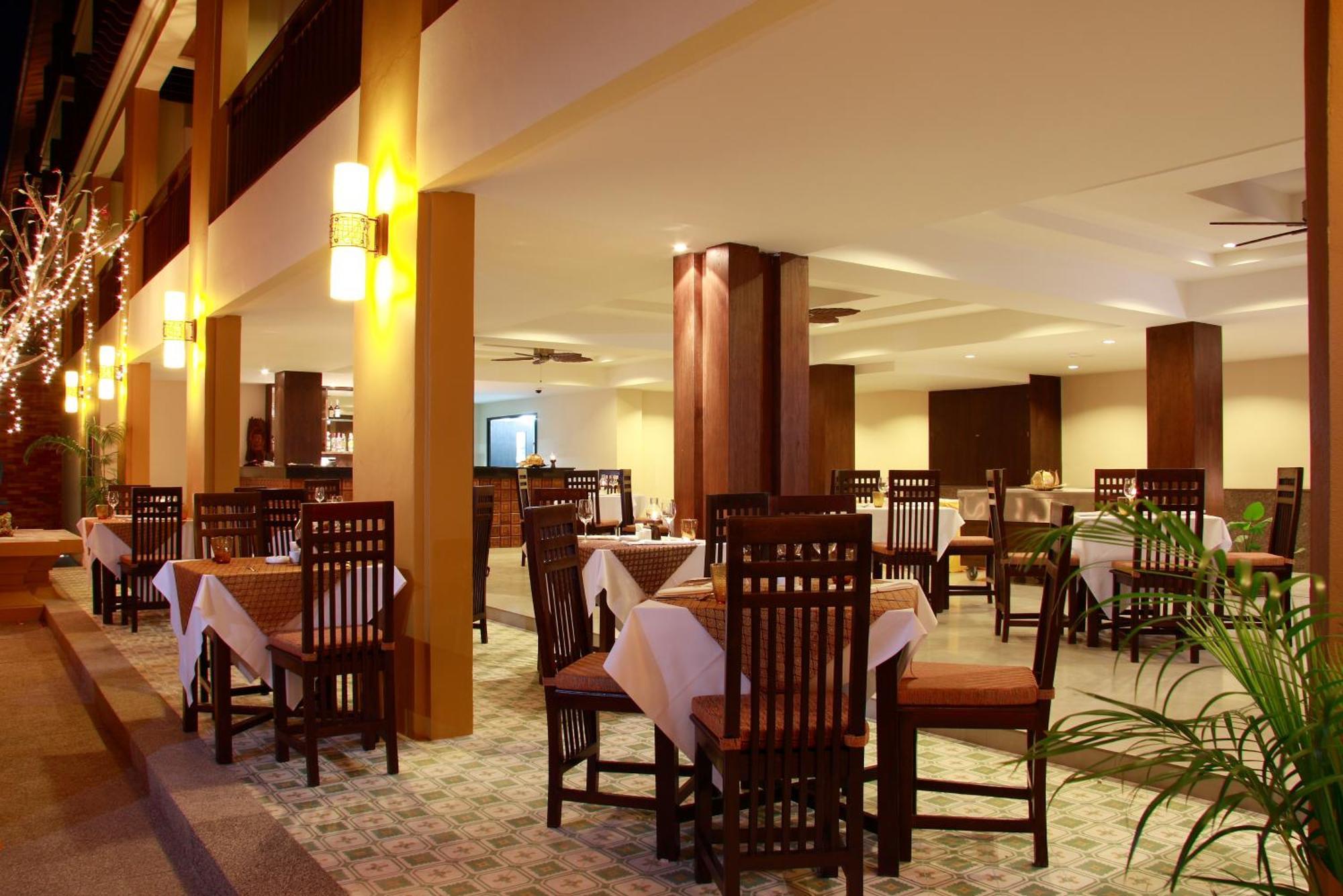 Diamond Cottage Resort & Spa Karon Restaurant foto